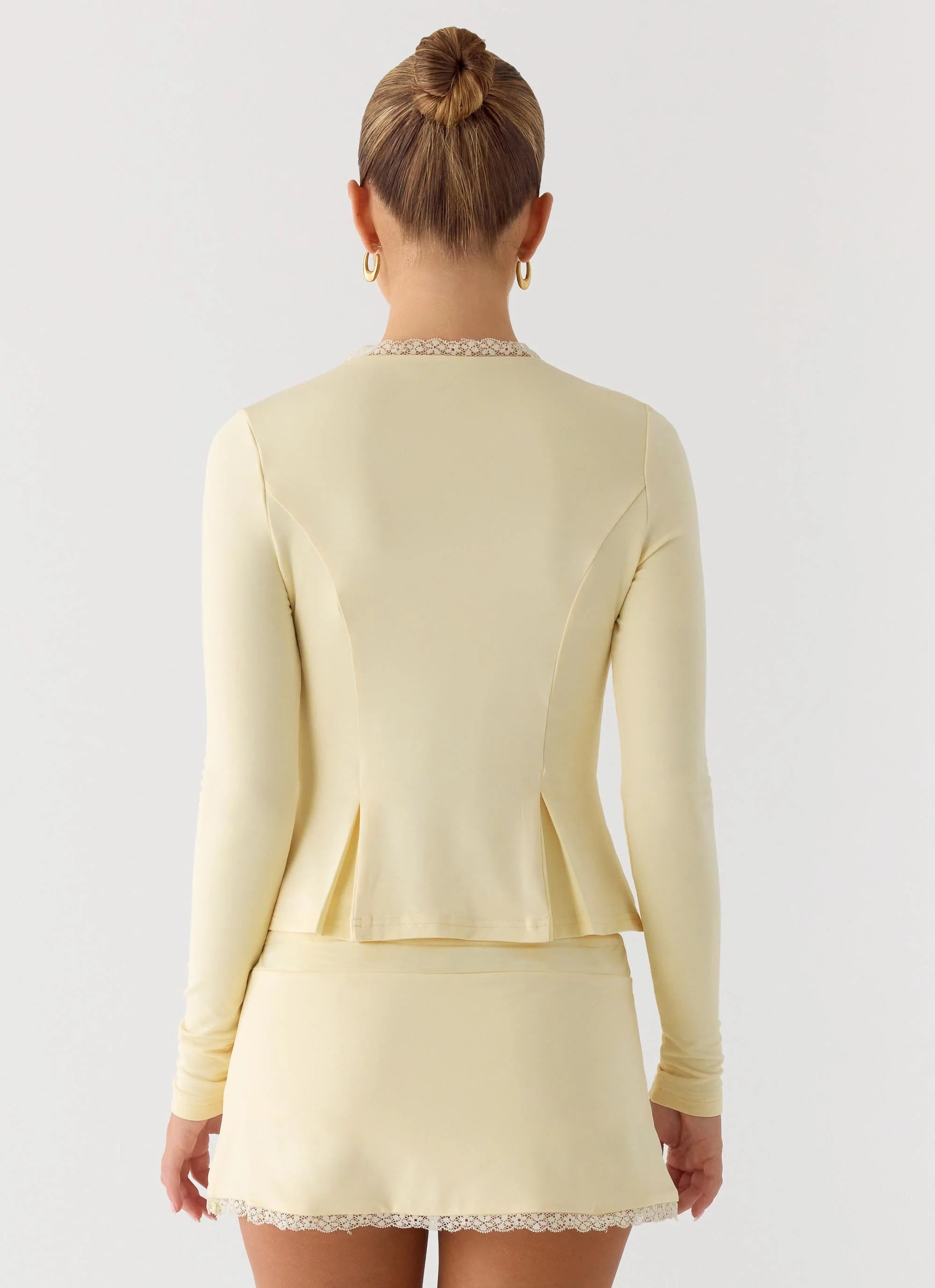 Get No Sleep Mini Skort Butter Yellow