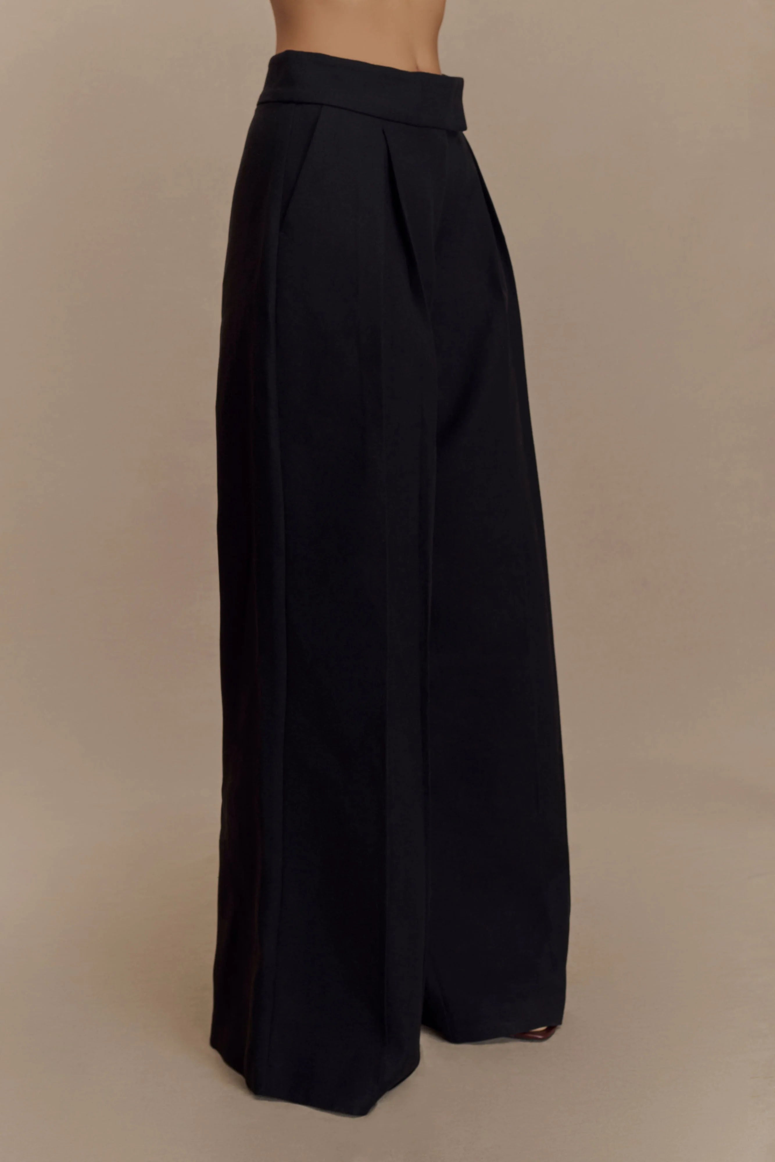 Raya Mid Rise Wide Leg Linen Pant Black