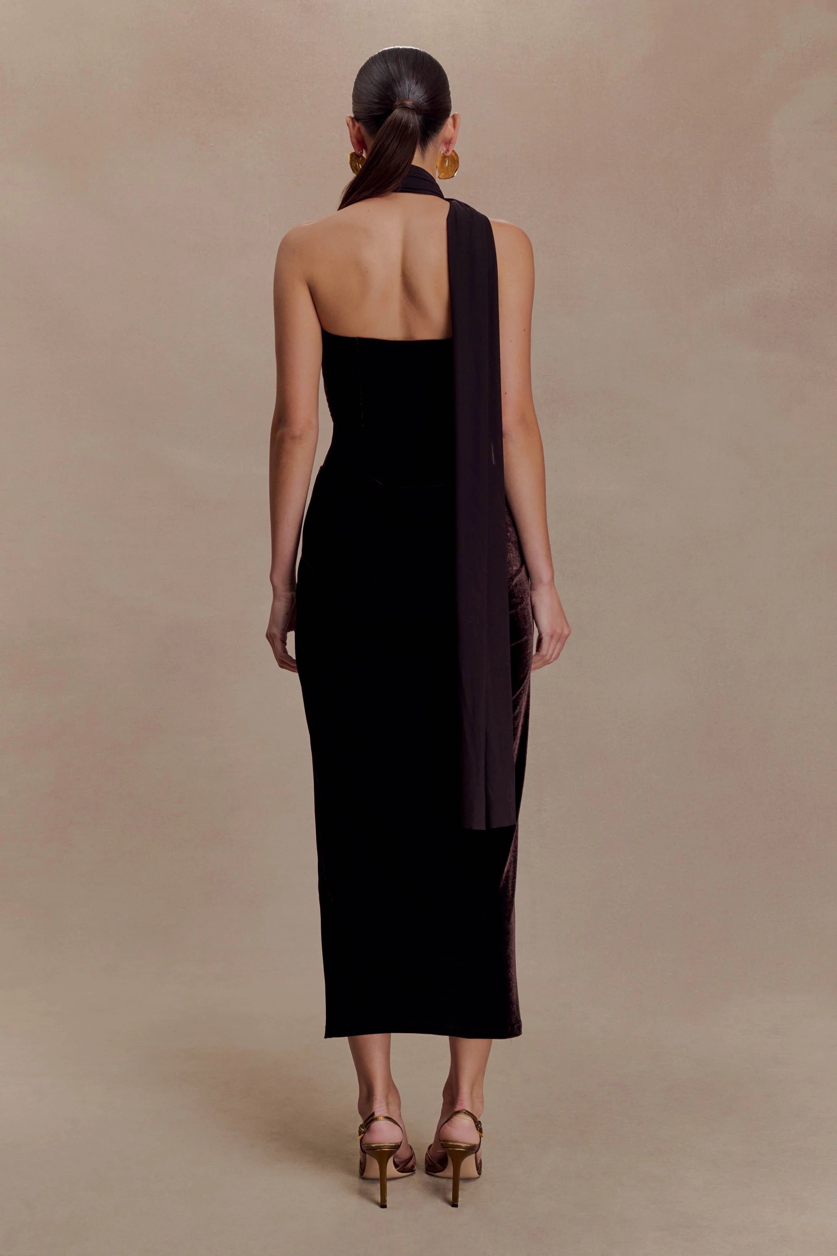 Mattea Velvet Midi Dress With Scarf Chocolate