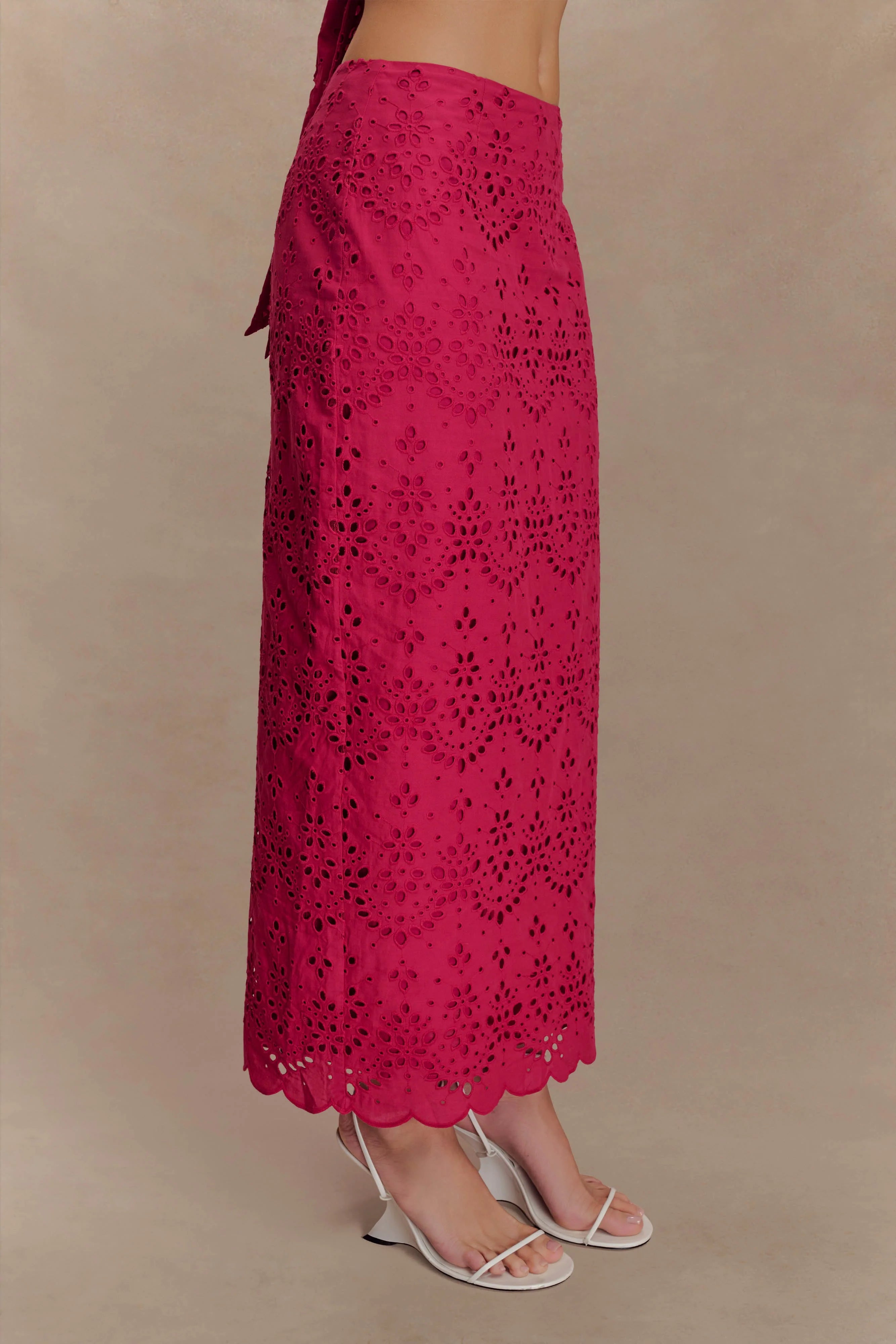 Kensley Broderie Midi Skirt Dragonfruit