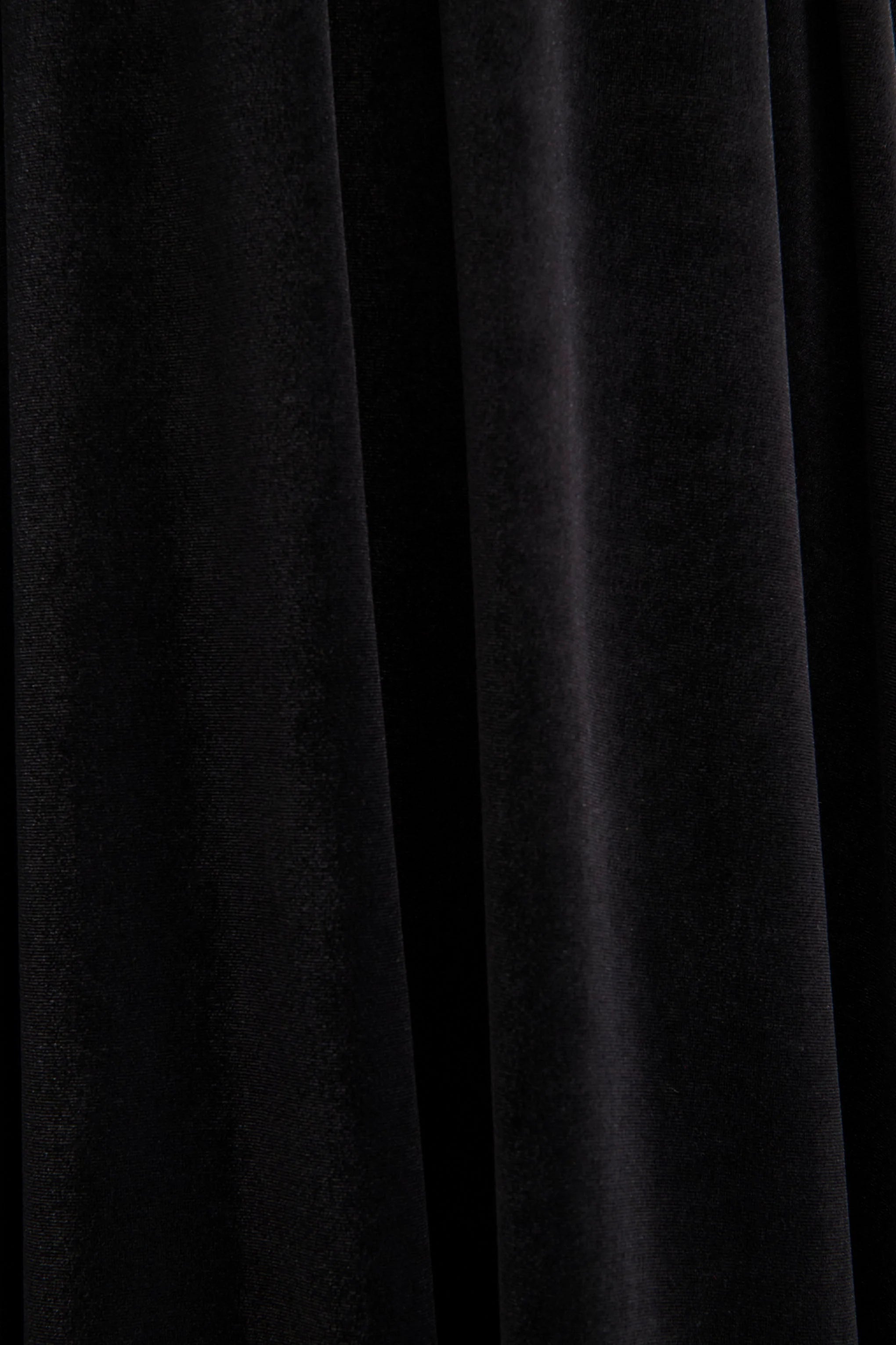 Esmeray Black Velvet Sweetheart Neck Midi Dress